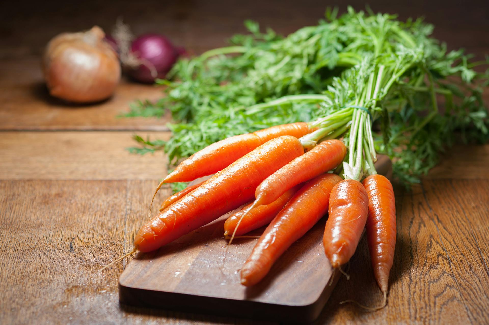de-jolies-carottes-recoltées-dans-son-jardin-potager