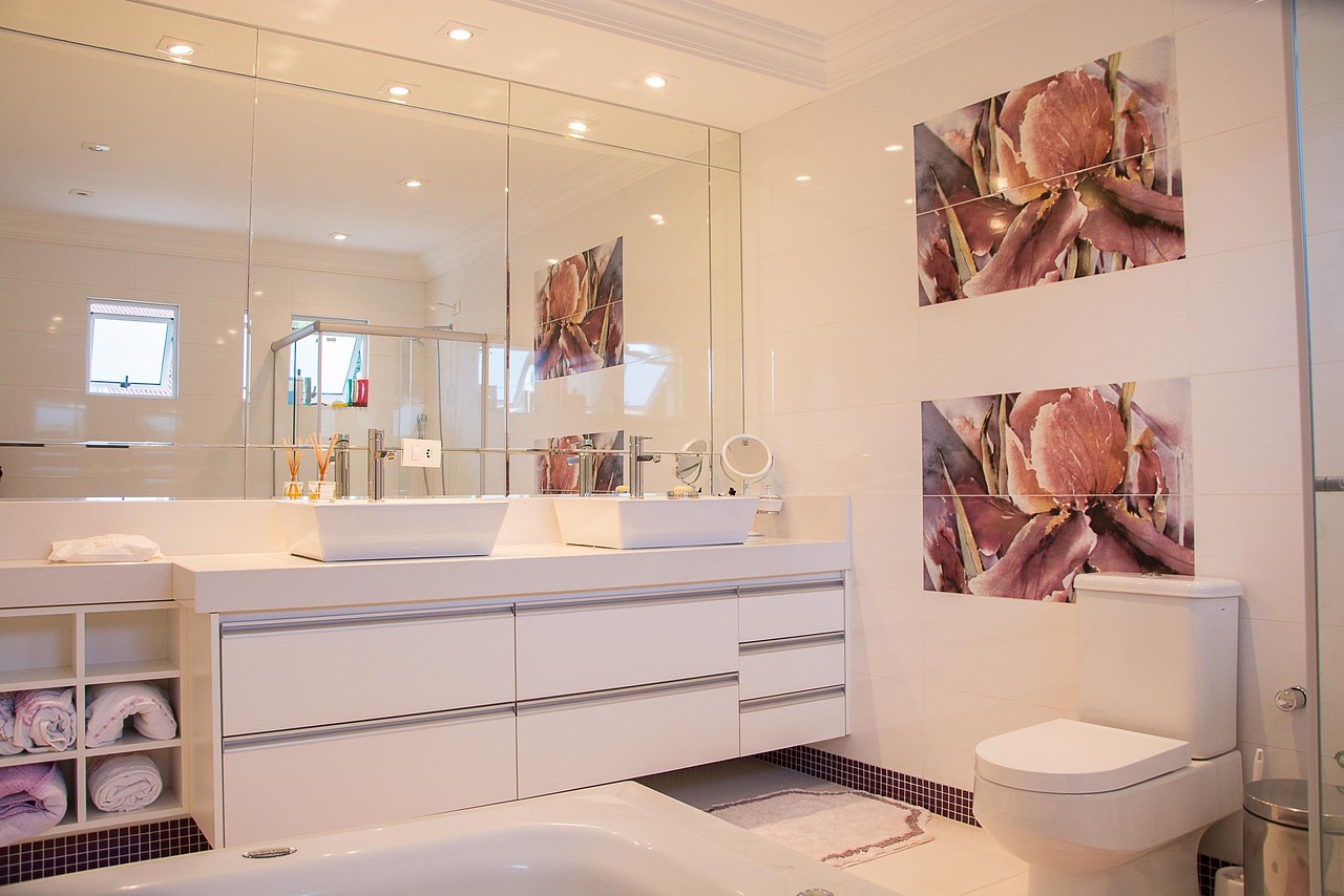 une-merveilleuse-salle-debain-avec-un-décor-éblouissant